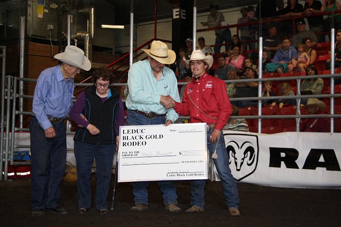 Keely Bonnett Receives His Scholarship